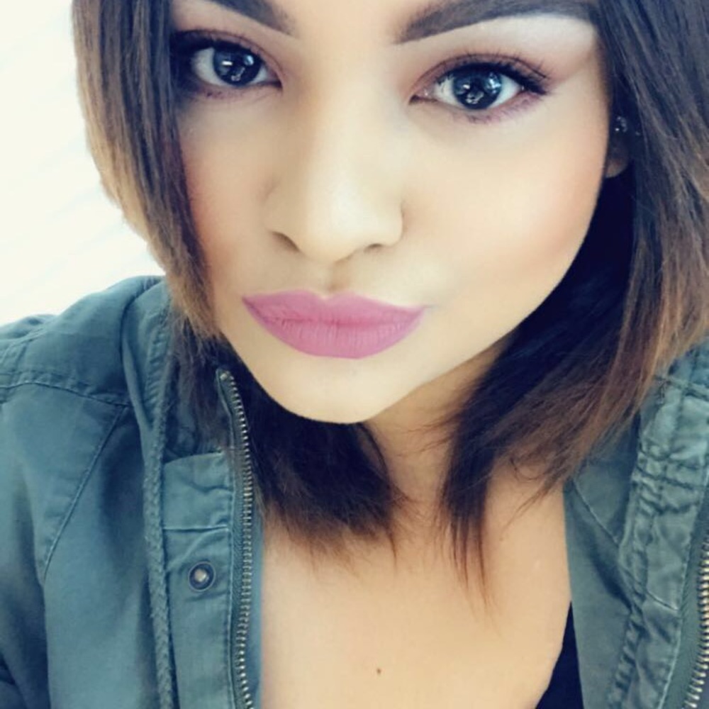 Meet your Posher, Deira